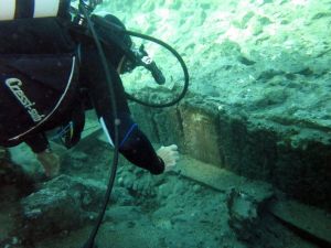 Ischia, rovine romane nella baia di Cartaromana