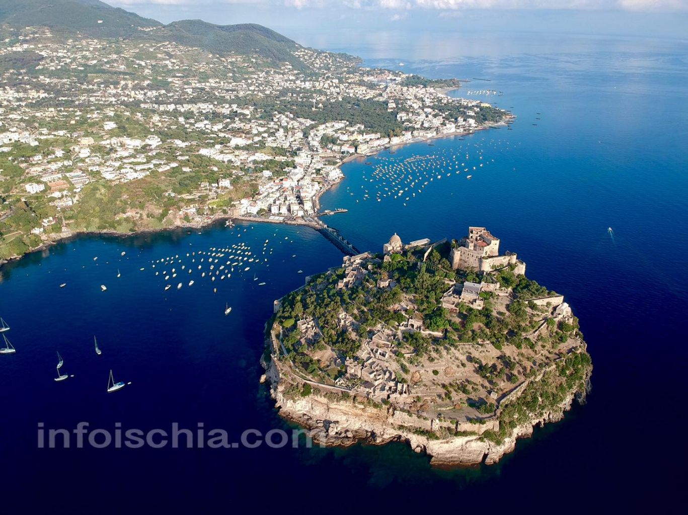 Castello Aragonese Visto dall'Alto