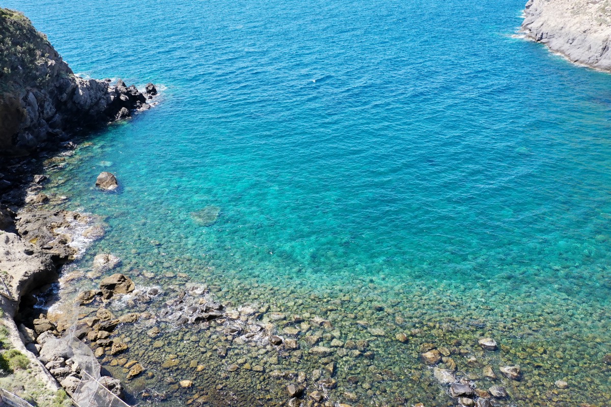 Panorama di Ischia — isola dove fu fondata la prima colonia greca del Mediterraneo occidentale